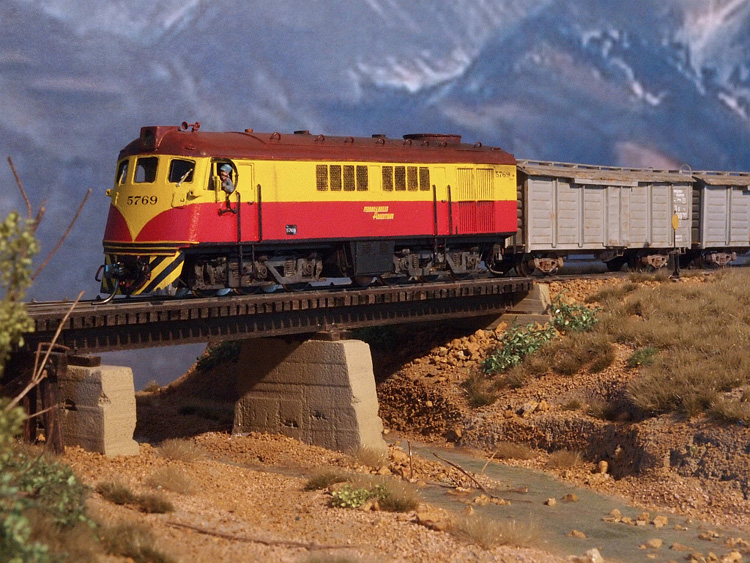 custom model locomotives
